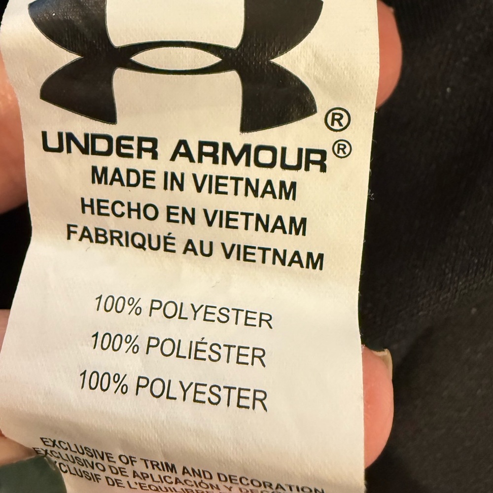 Under Armour Boys’ Black Logo Hoodie Size 7 - Picture 4 of 4